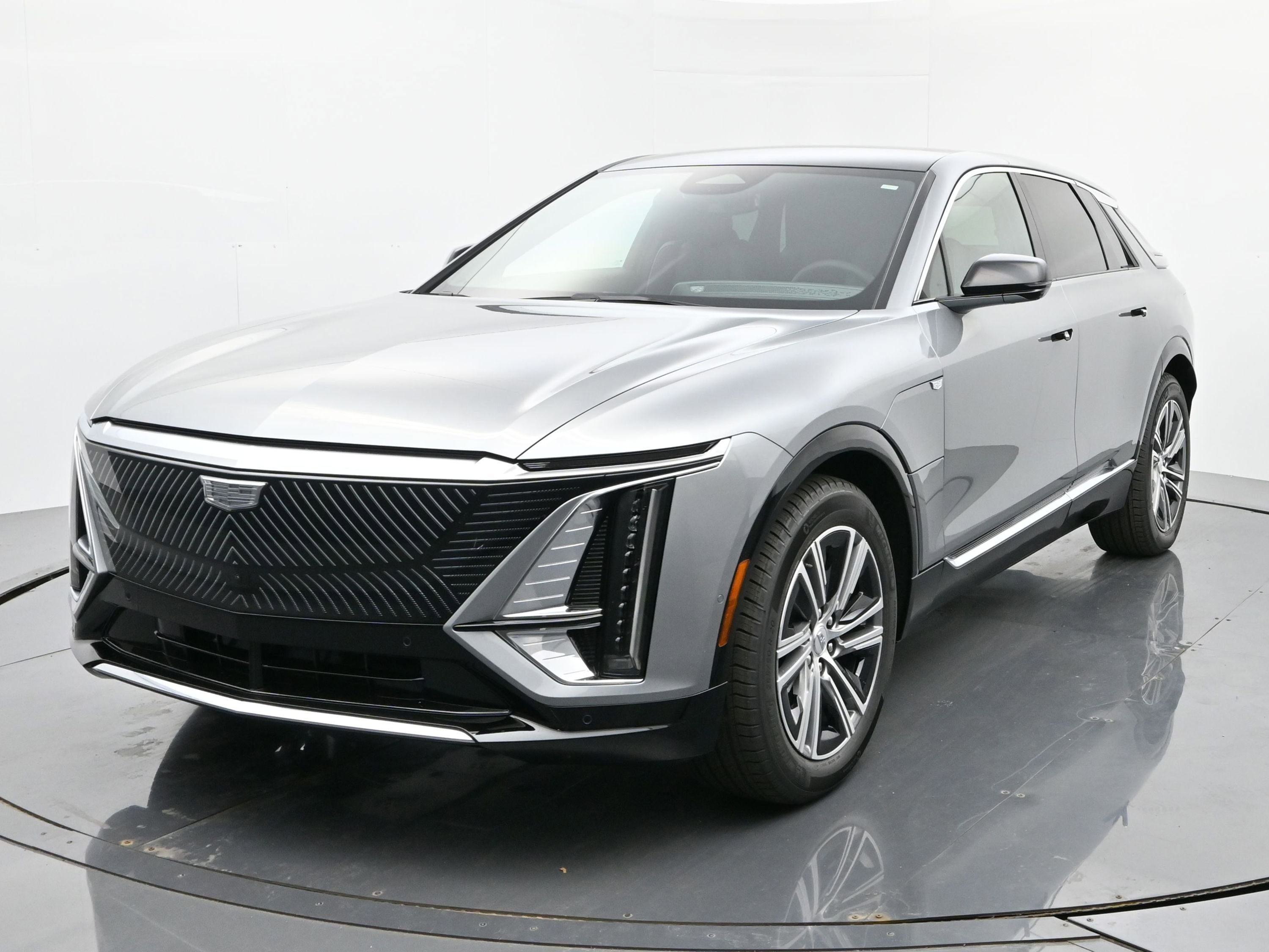New 2025 Cadillac Lyriq Luxury image 1