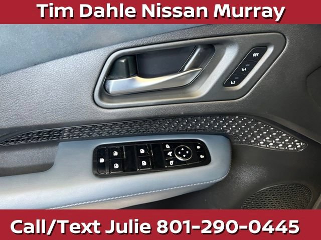 Used 2024 Nissan Ariya AWD image 22