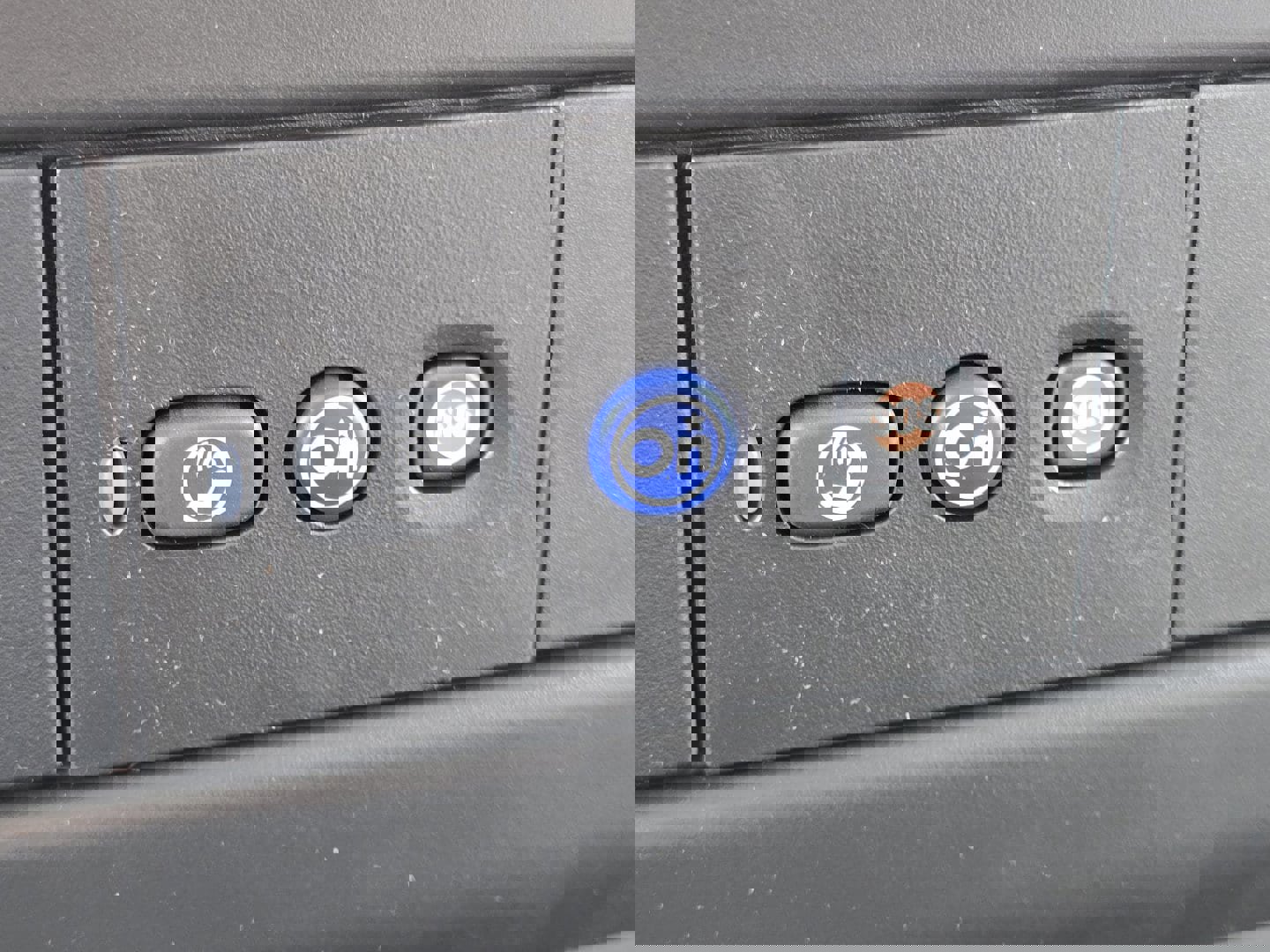 New 2026 Chevrolet Express 2500 Extended w/ Driver Convenience Package RWD image 4