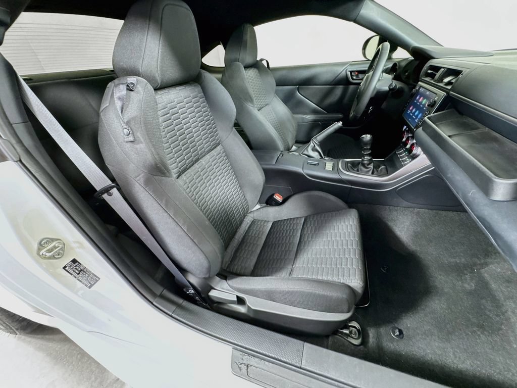 Used 2024 Toyota GR86 RWD image 32