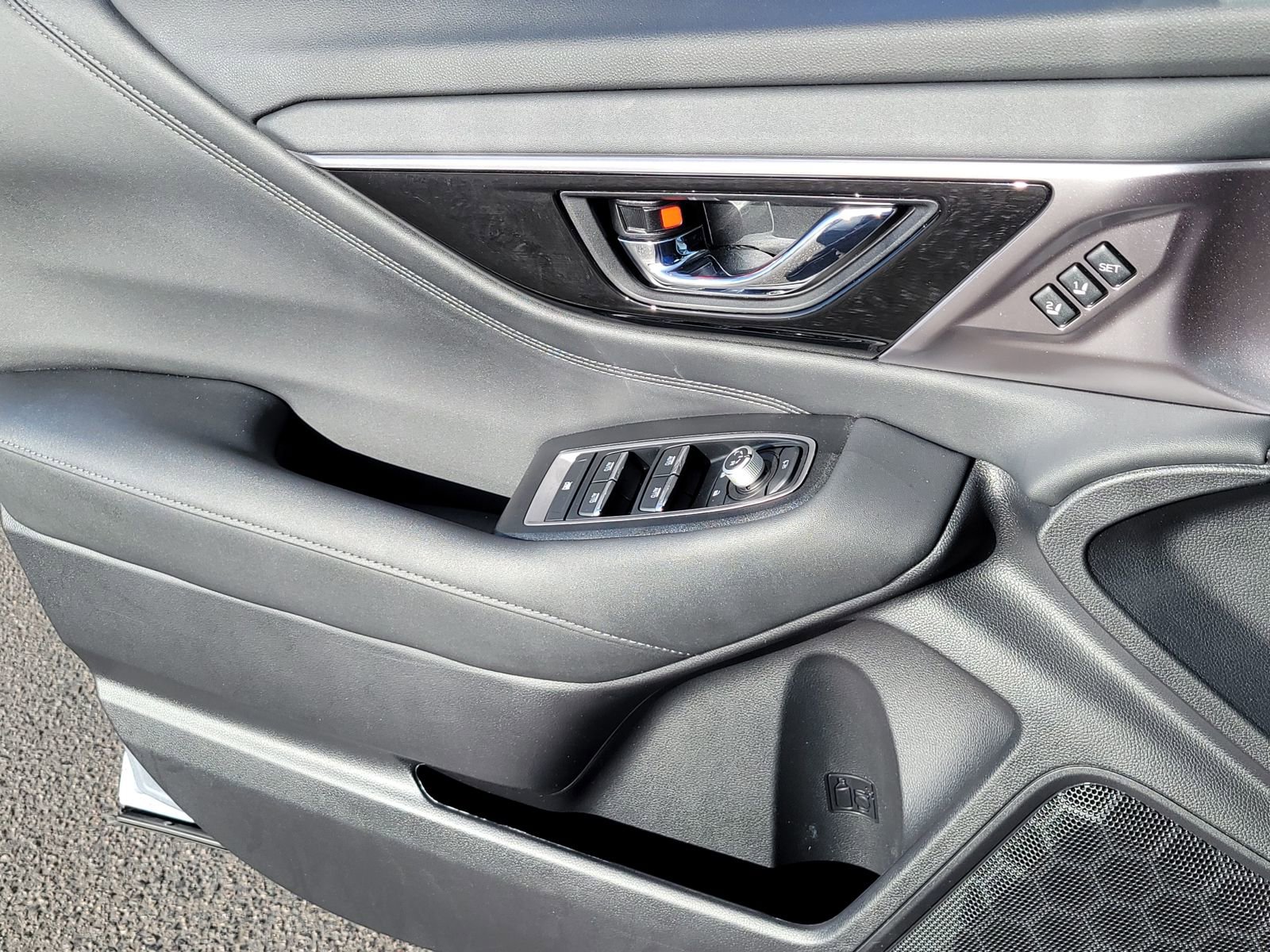 Used 2025 Subaru Outback Touring XT image 7