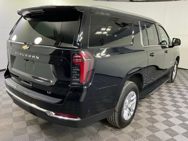 Used 2025 Chevrolet Suburban LT image 8