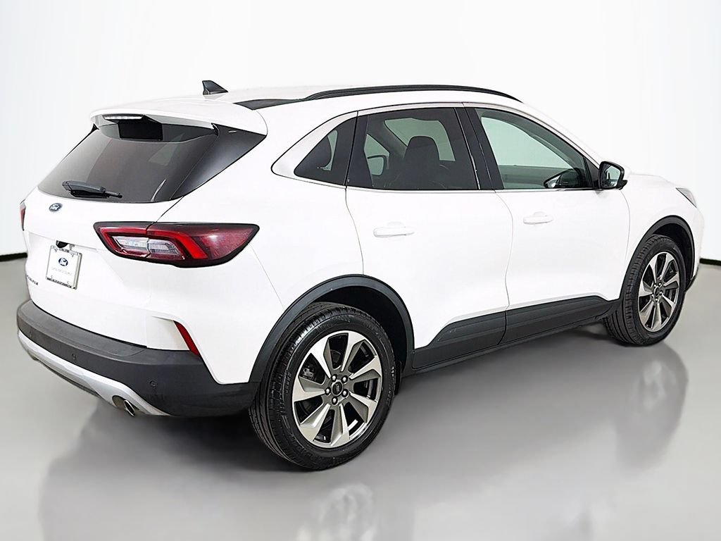 Used 2024 Ford Escape Platinum AWD/4WD image 12
