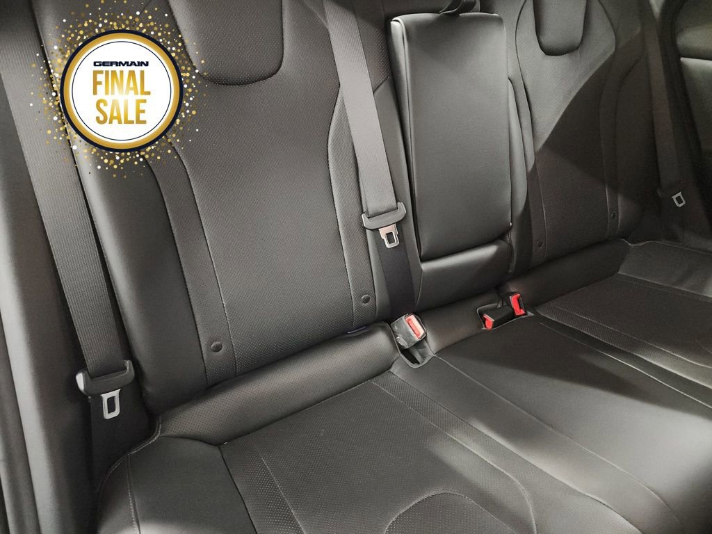 Used 2023 Hyundai Elantra Limited w/ Preferred Accessory Package image 16