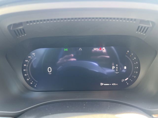 Certified 2025 Volvo XC60 B5 Plus image 33