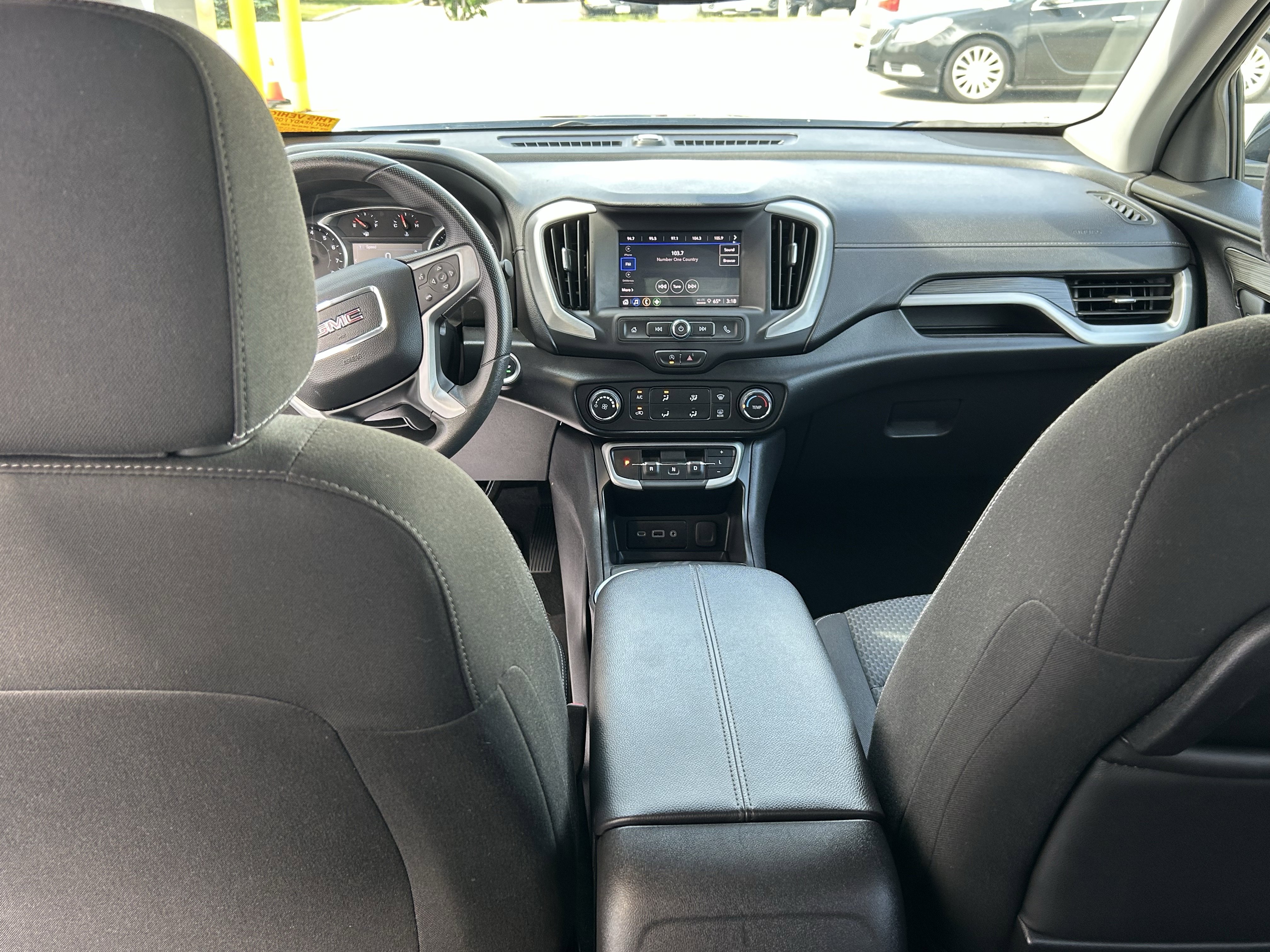 Used 2024 GMC Terrain SLE AWD/4WD image 21