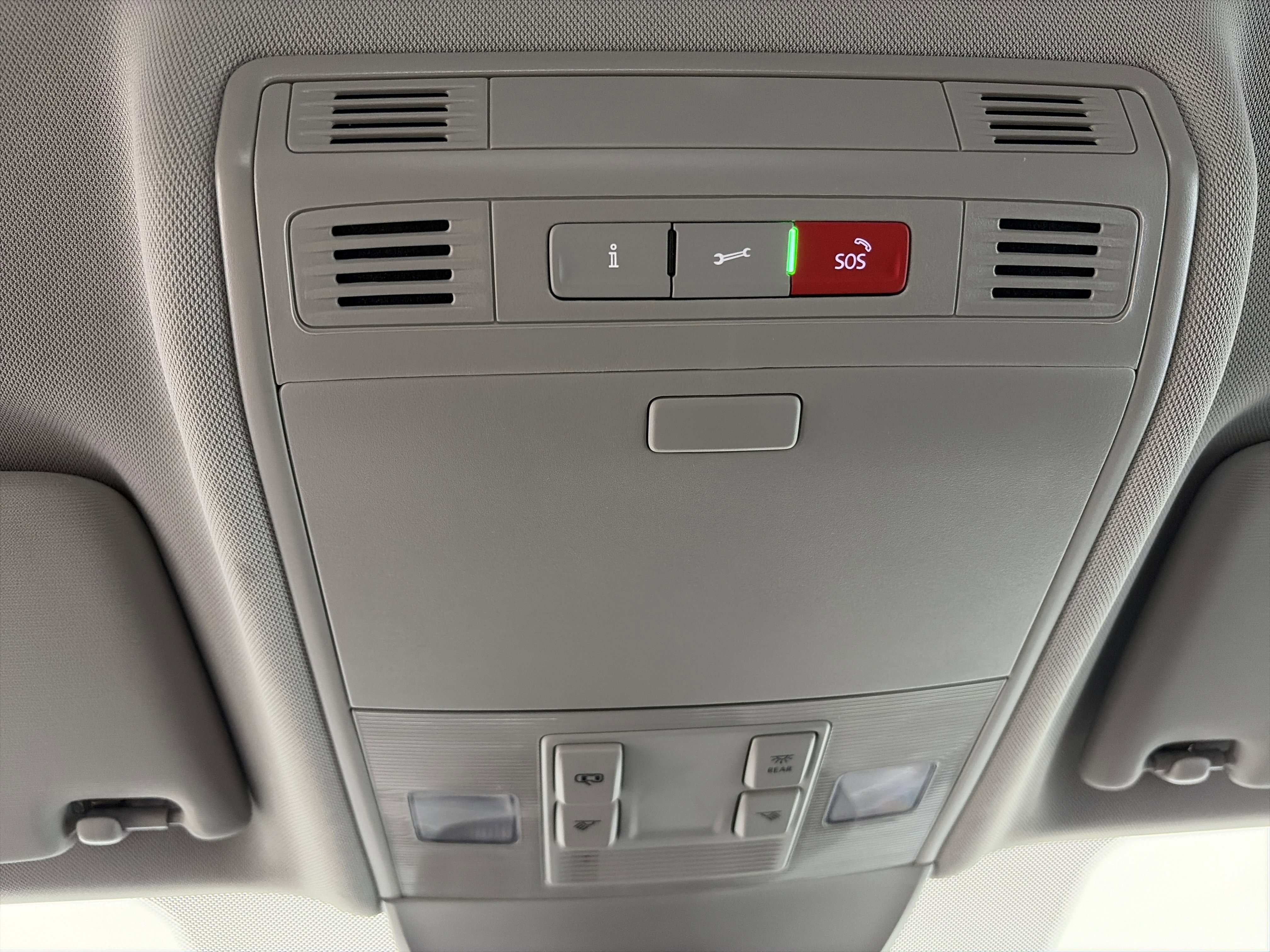 Used 2024 Volkswagen Taos SE image 31