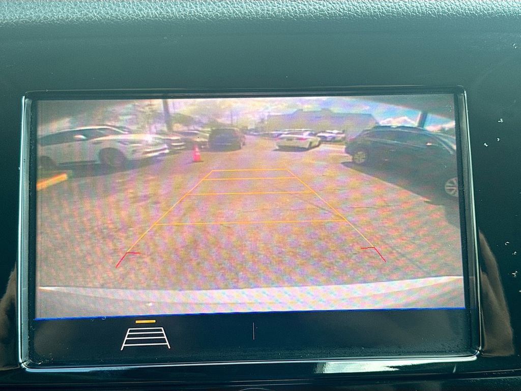 Used 2021 Buick Encore Preferred image 13