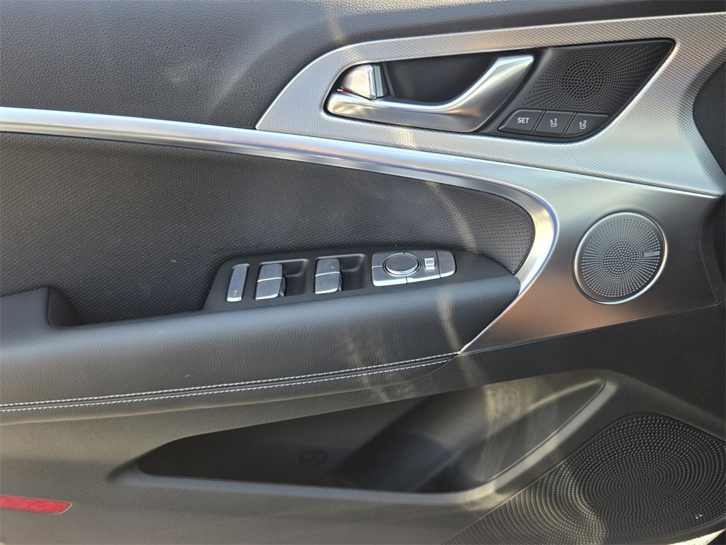 New 2026 Genesis G70 2.5T Prestige image 14