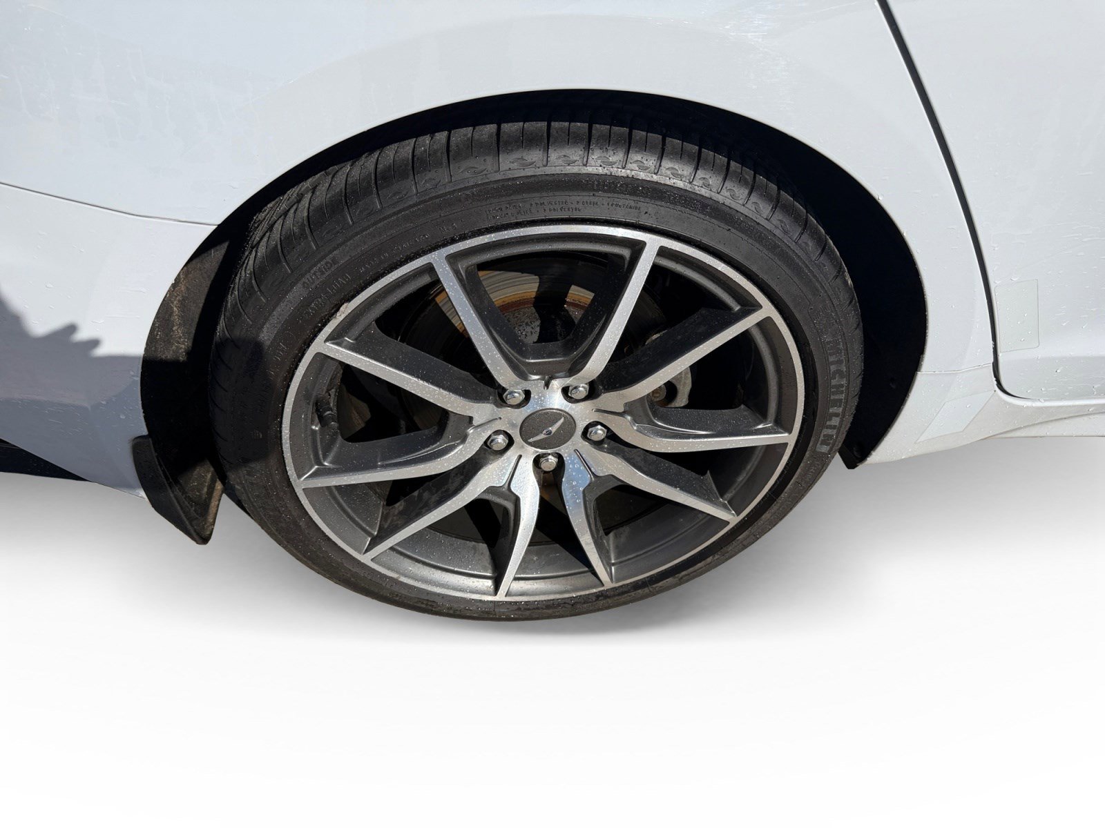 Used 2023 Genesis G70 2.0T image 17