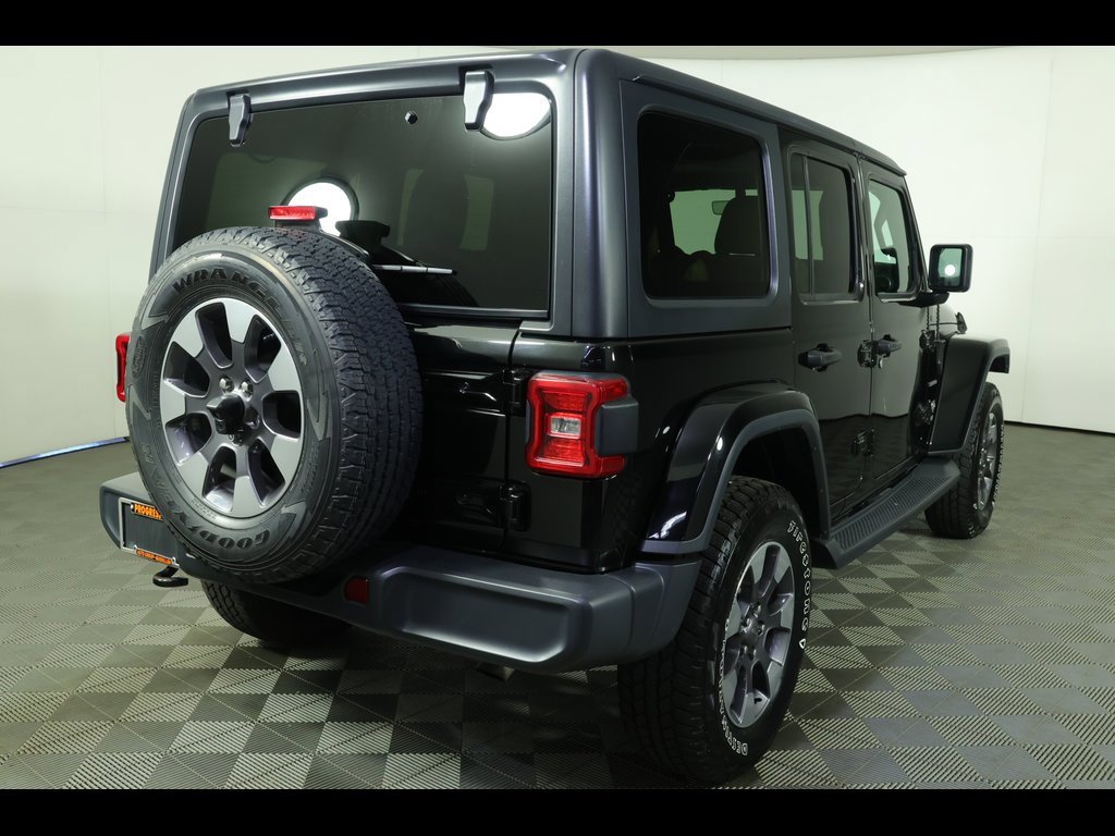 Used 2018 Jeep Wrangler Unlimited Sahara image 11