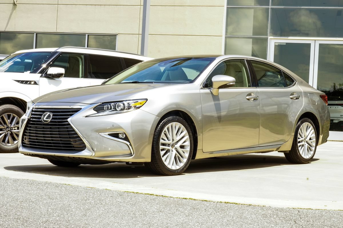 Used 2018 Lexus ES 350 w/ Ultra Luxury Package FWD image 8