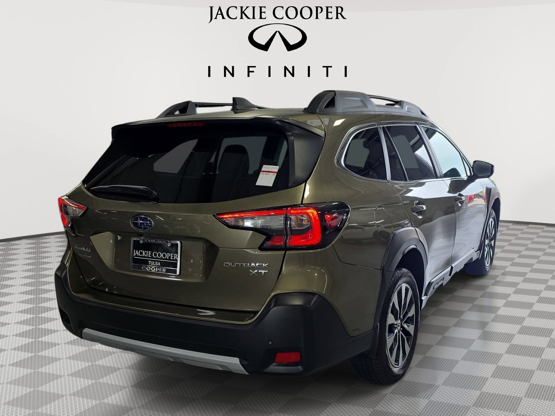 Used 2025 Subaru Outback Limited XT AWD/4WD image 5