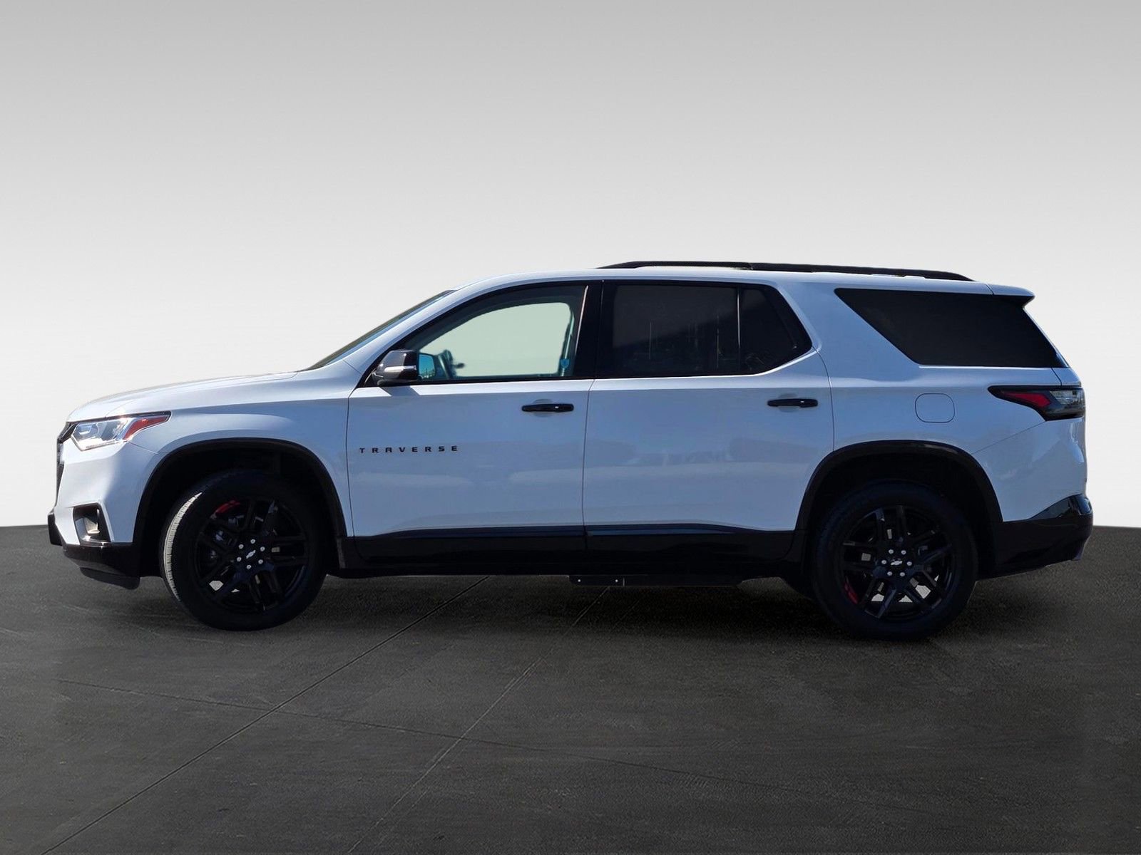 Used 2021 Chevrolet Traverse Premier w/ Redline Edition FWD image 7