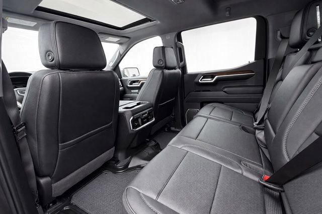 Used 2023 GMC Sierra 1500 Denali w/ Denali Reserve Package AWD/4WD image 17