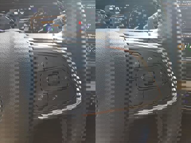 Used 2021 Buick Envision Essence w/ Technology Package I image 30