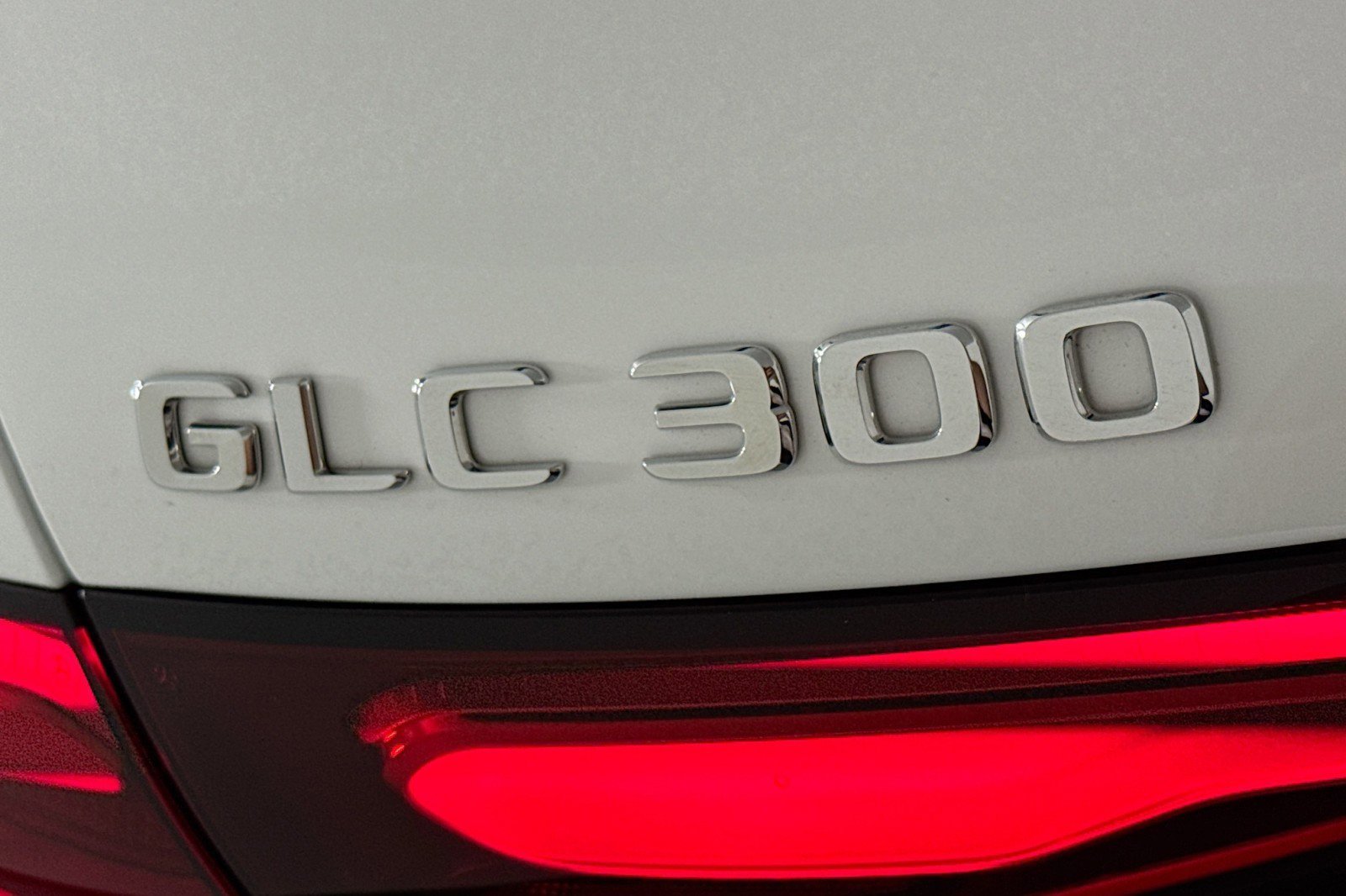 Certified 2025 Mercedes-Benz GLC 300 image 9