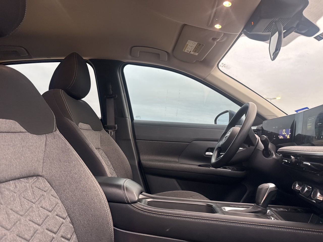 Certified 2025 Nissan Kicks SV image 22