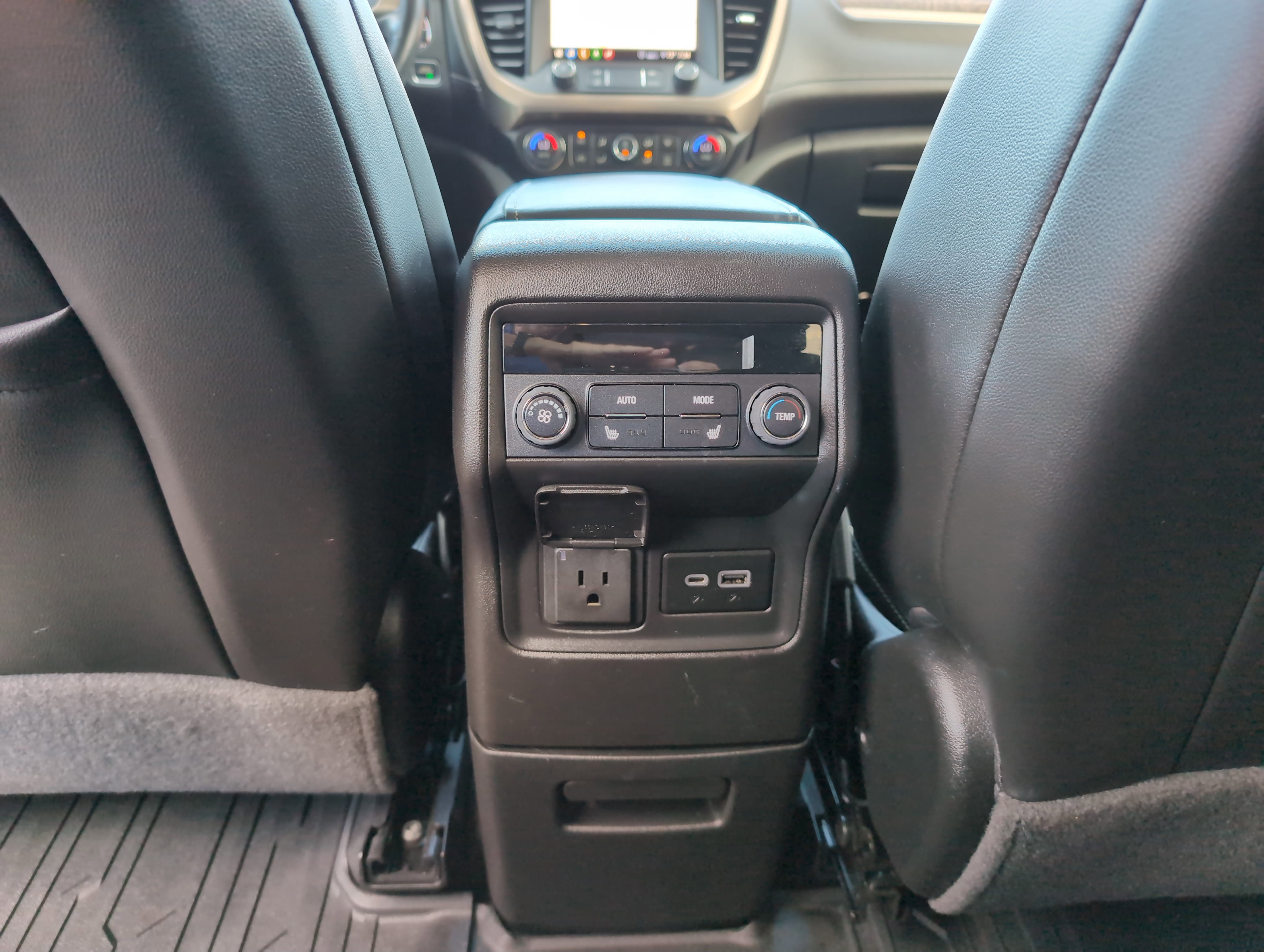 Used 2020 GMC Acadia Denali w/ LPO, Floor Liner Package image 28