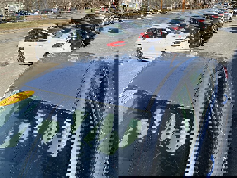 Used 2017 Hyundai Elantra Limited image 9