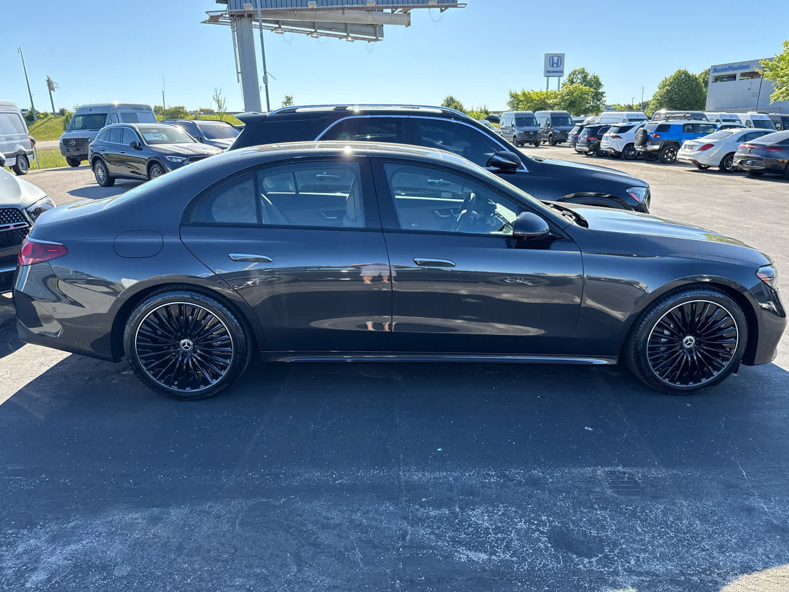 Used 2026 Mercedes-Benz E 350 4MATIC Sedan image 5