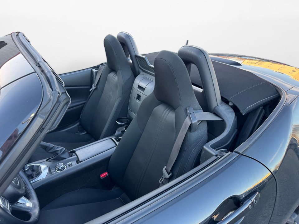 Used 2019 MAZDA MX-5 Miata Sport w/ I-ACTIVSENSE Sport Package image 9