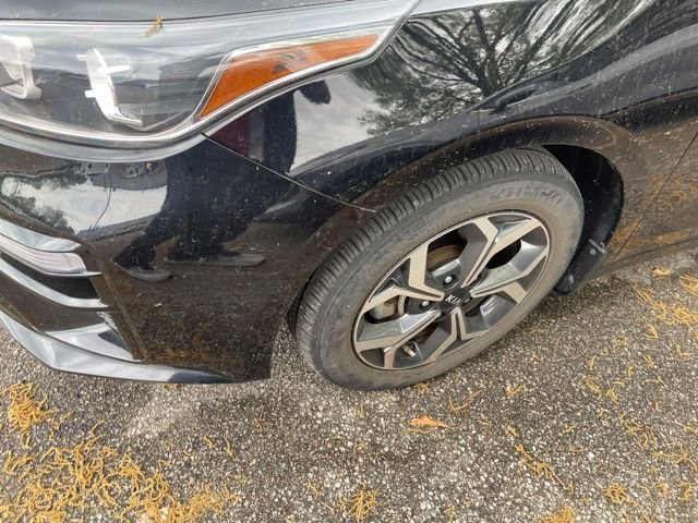 Certified 2021 Kia Forte LXS image 6