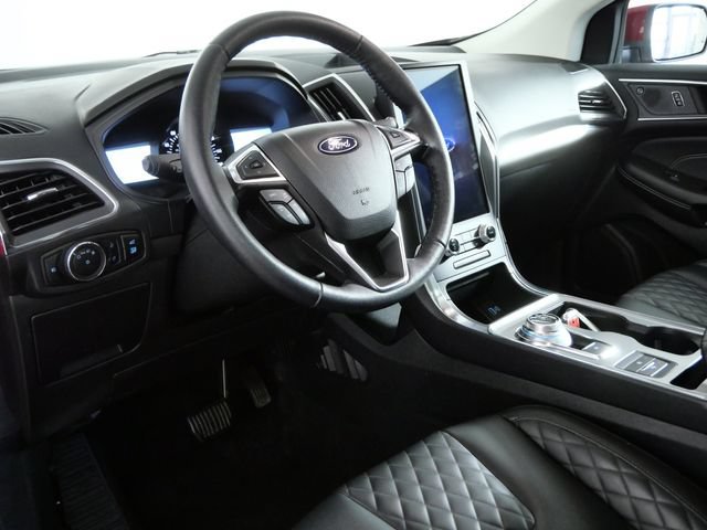 Certified 2024 Ford Edge Titanium AWD/4WD image 16