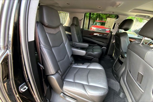 Used 2017 Cadillac Escalade ESV Luxury AWD/4WD image 27