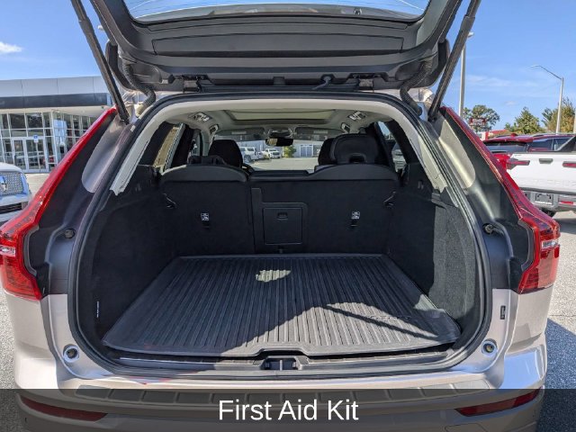 Used 2023 Volvo XC60 B5 Plus w/ Protection Package Premier FWD image 17