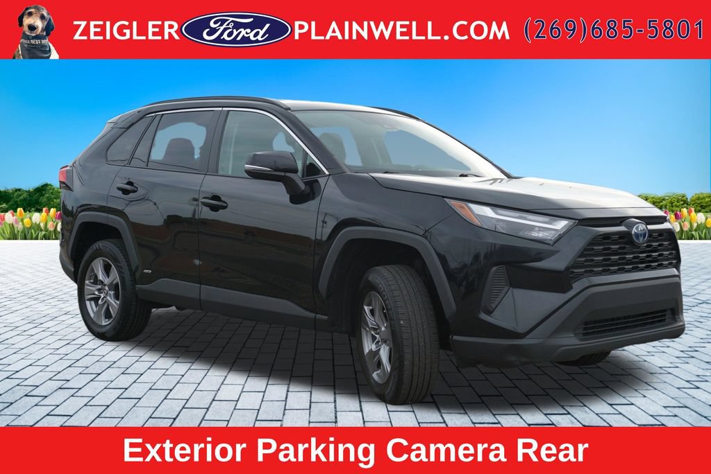 Used 2023 Toyota RAV4 LE AWD/4WD image 7