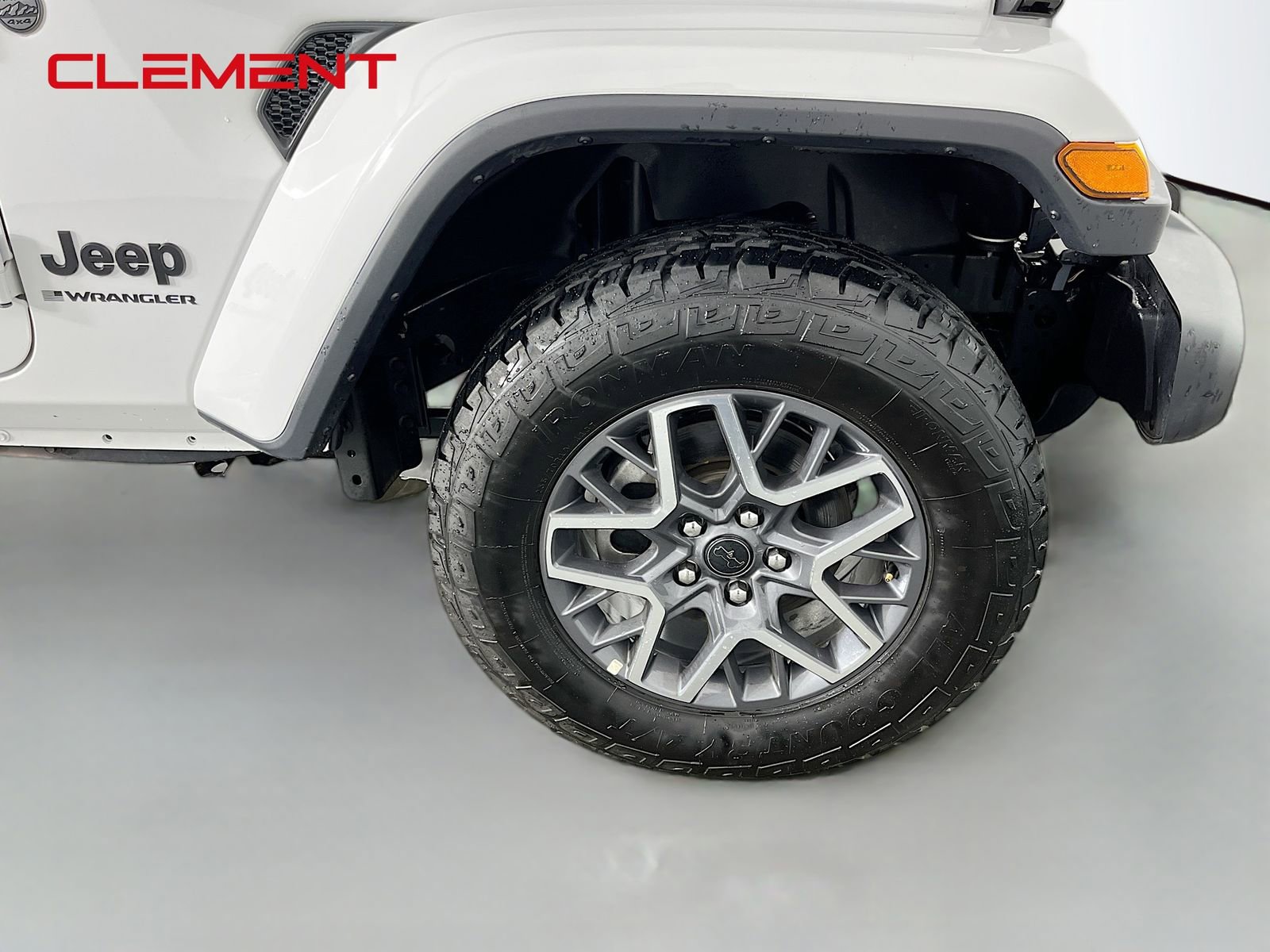 Used 2025 Jeep Wrangler Unlimited Sahara AWD/4WD image 38