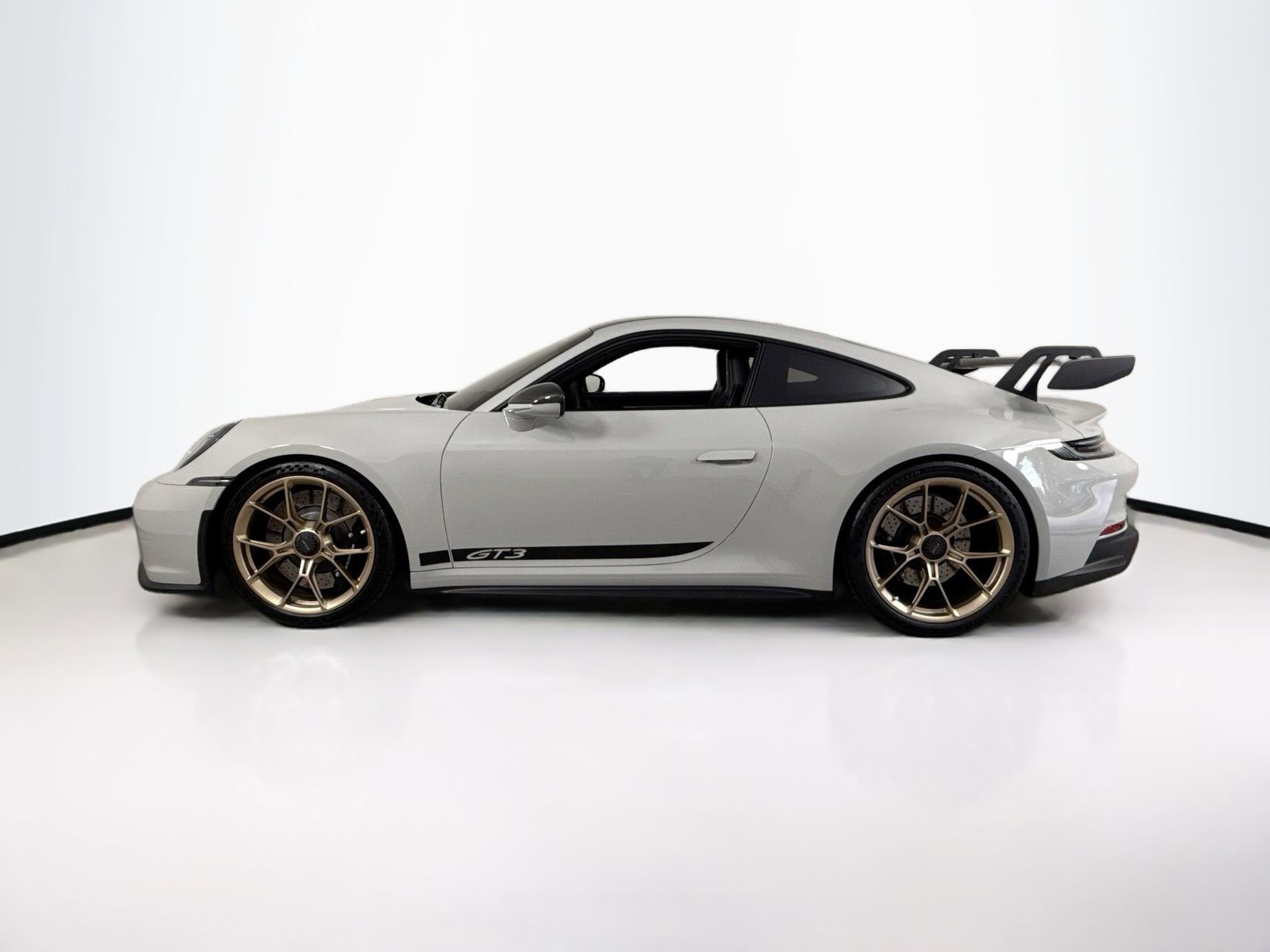 Used 2023 Porsche 911 GT3 RWD image 4