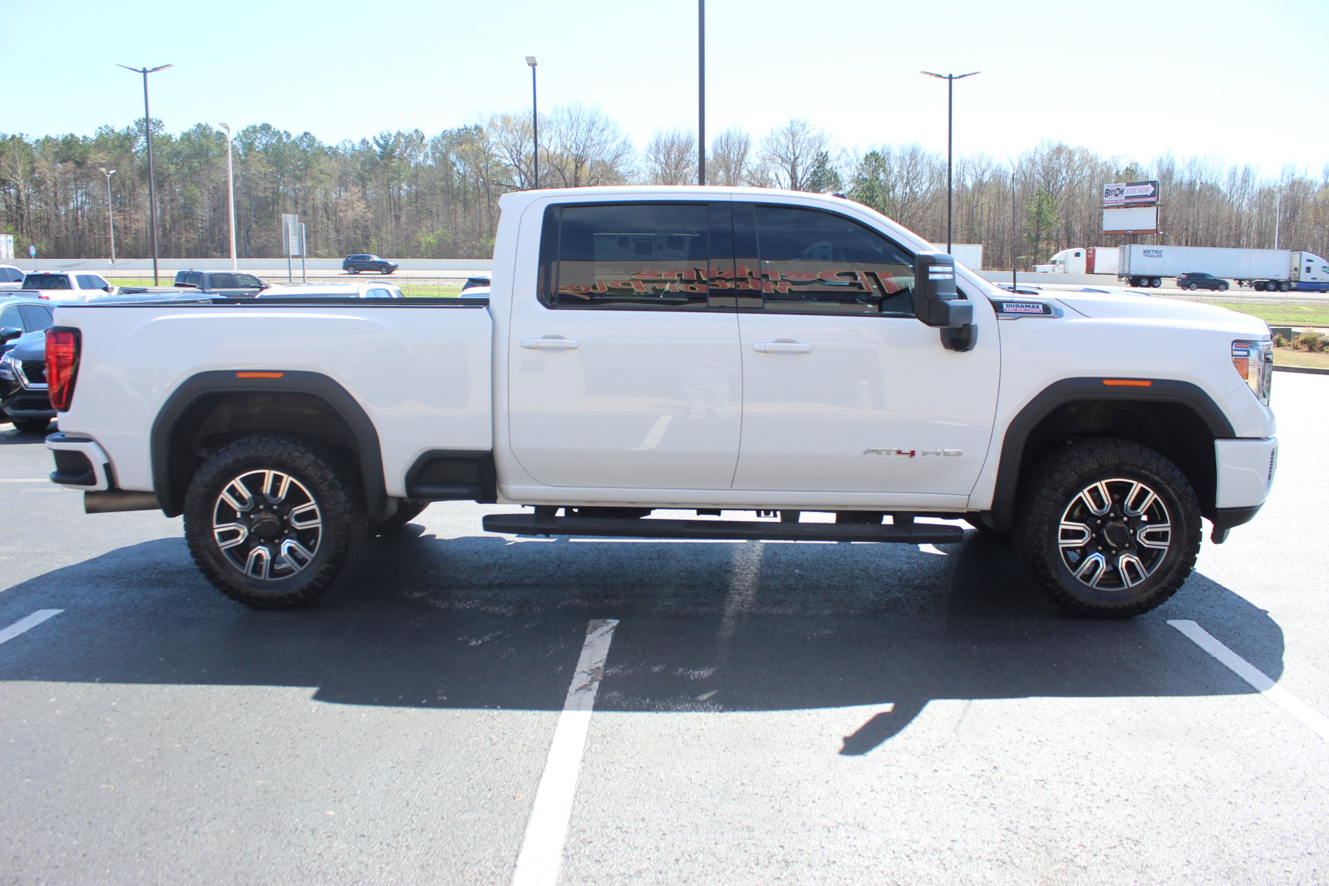 Used 2020 GMC Sierra 2500 AT4 w/ AT4 Premium Package image 5