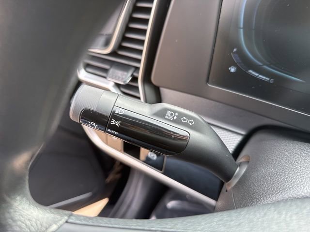 Used 2025 Kia Sportage LX image 20