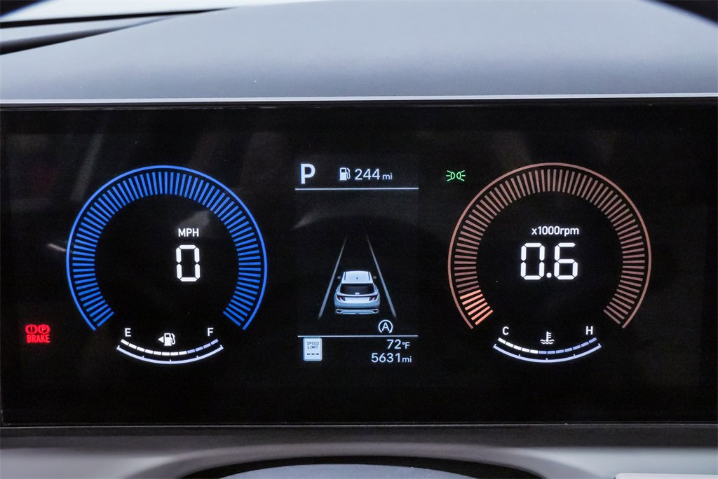 Certified 2025 Hyundai Tucson SE image 21