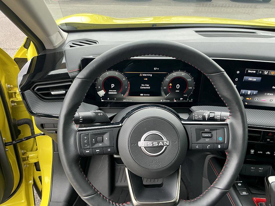 Used 2025 Nissan Kicks SR w/ SR Premium Package image 15