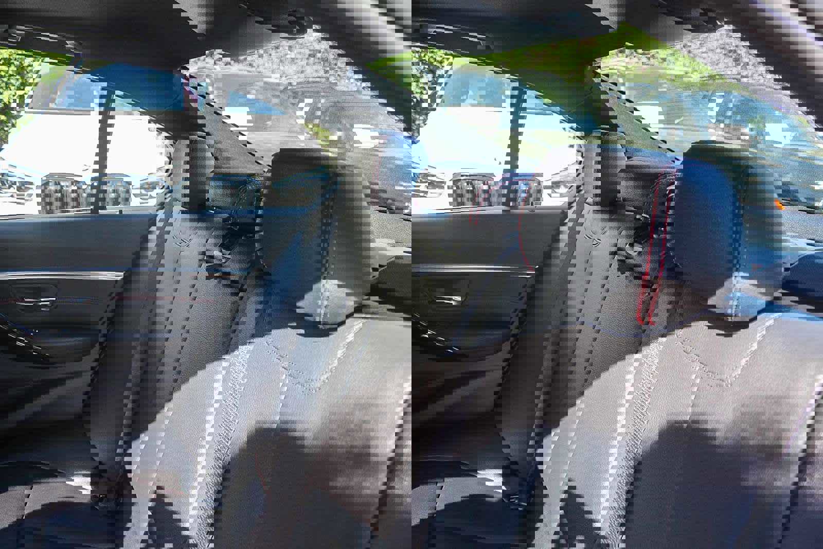 Used 2017 BMW 330i Sedan image 18