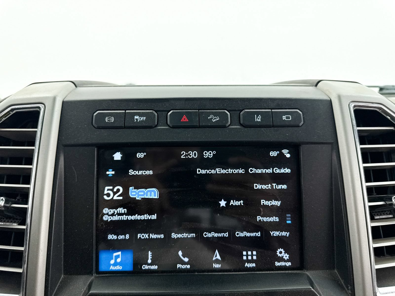Used 2018 Ford F450 King Ranch w/ King Ranch Ultimate Package AWD/4WD image 6