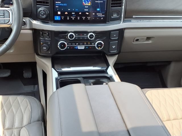 Used 2025 Ford F450 Platinum w/ Platinum Plus Package AWD/4WD image 18