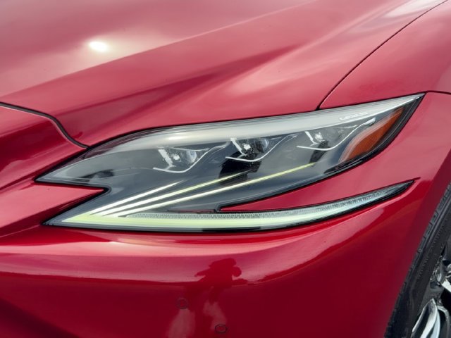 Used 2018 Lexus LS 500 w/ Interior Upgrade Package RWD image 9