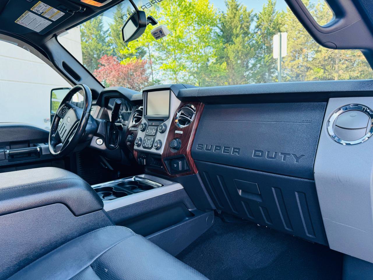 Used 2016 Ford F250 Lariat w/ Lariat Ultimate Package AWD/4WD image 22