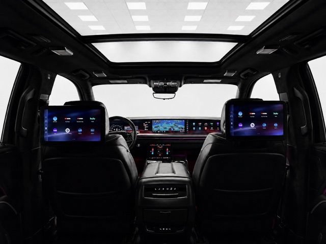 Used 2026 Cadillac Escalade V AWD/4WD image 33