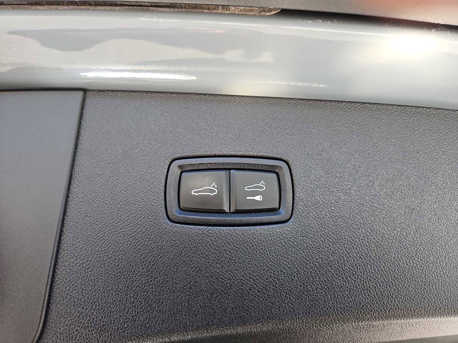 Used 2024 Porsche Cayenne Coupe AWD/4WD image 38