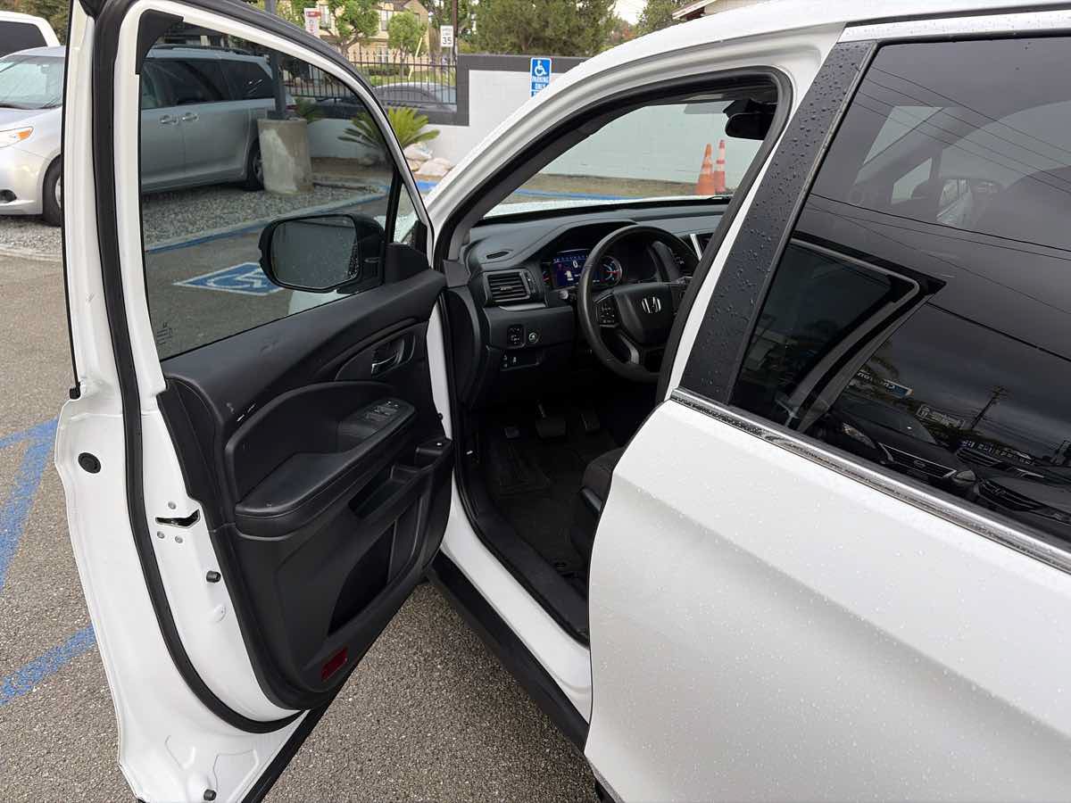 Used 2020 Honda Pilot LX image 6