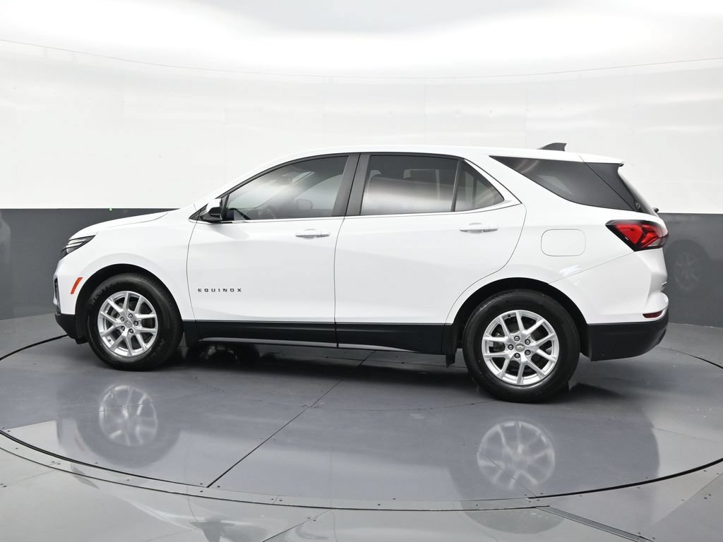 Used 2024 Chevrolet Equinox LT FWD image 2