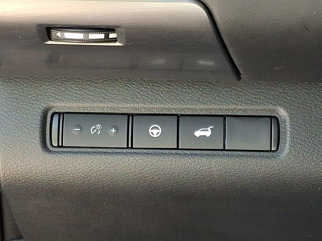 Used 2022 Nissan Pathfinder SL image 26