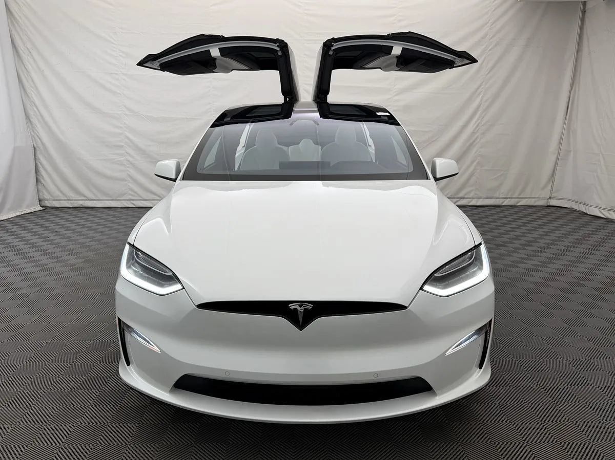 Used 2022 Tesla Model X AWD/4WD image 7