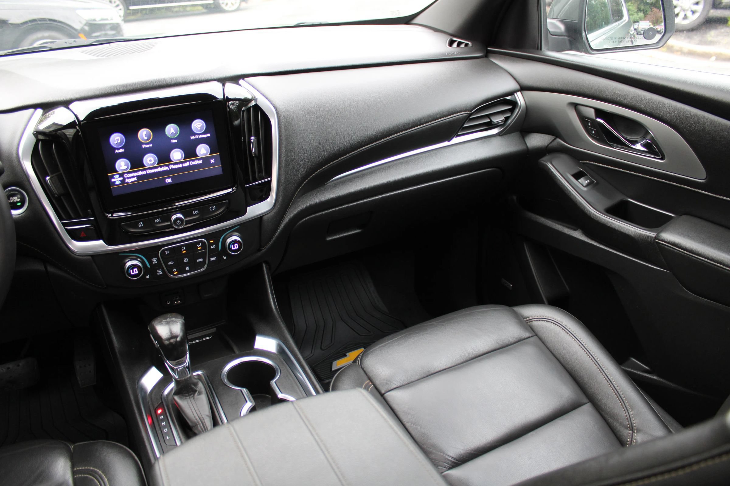 Used 2022 Chevrolet Traverse LT w/ LT Premium Package AWD/4WD image 12