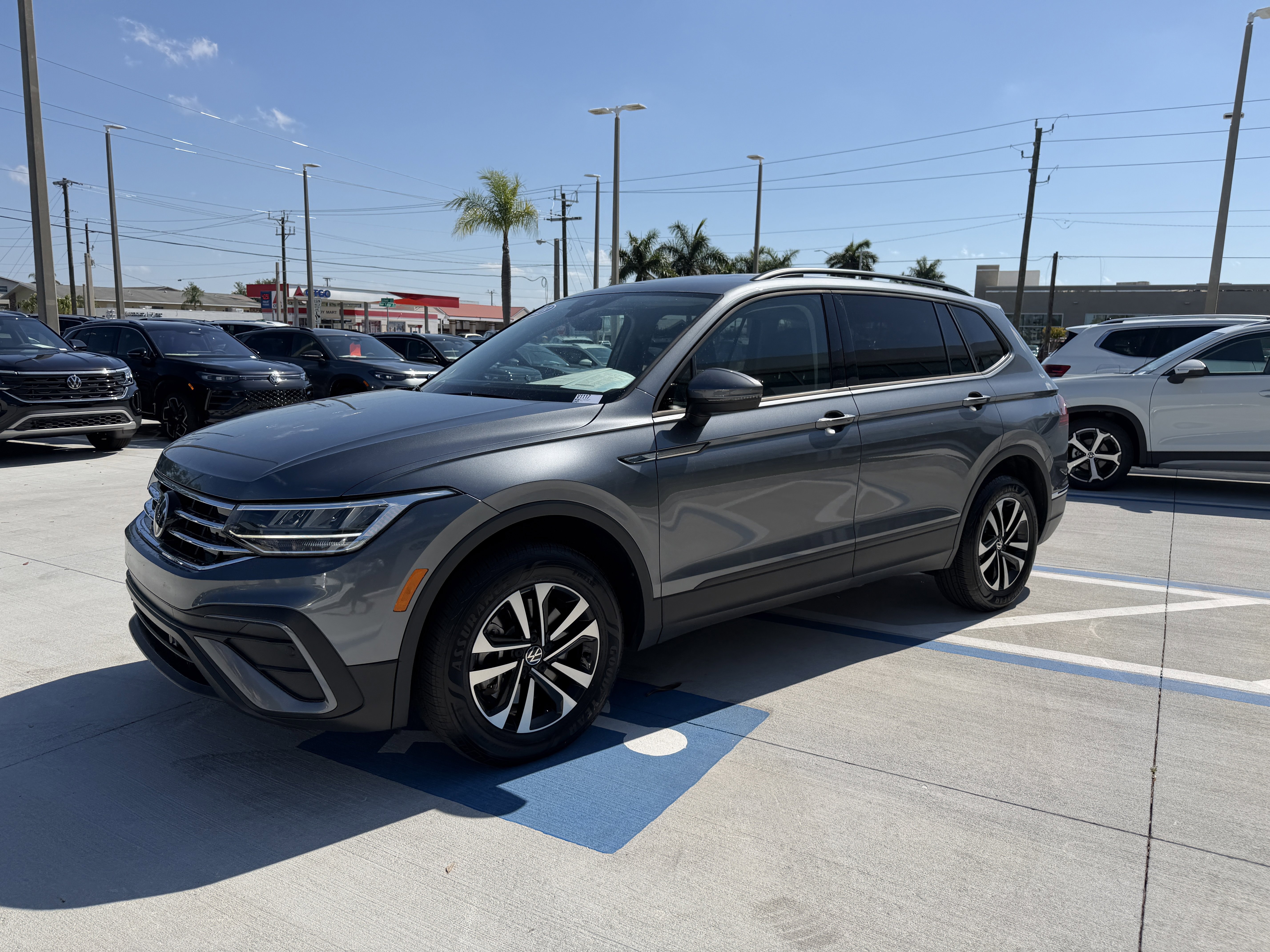 Used 2023 Volkswagen Tiguan S w/ Driver Assistance Package AWD/4WD image 7